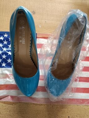 Teal Patent Round-Toe Women's Heels